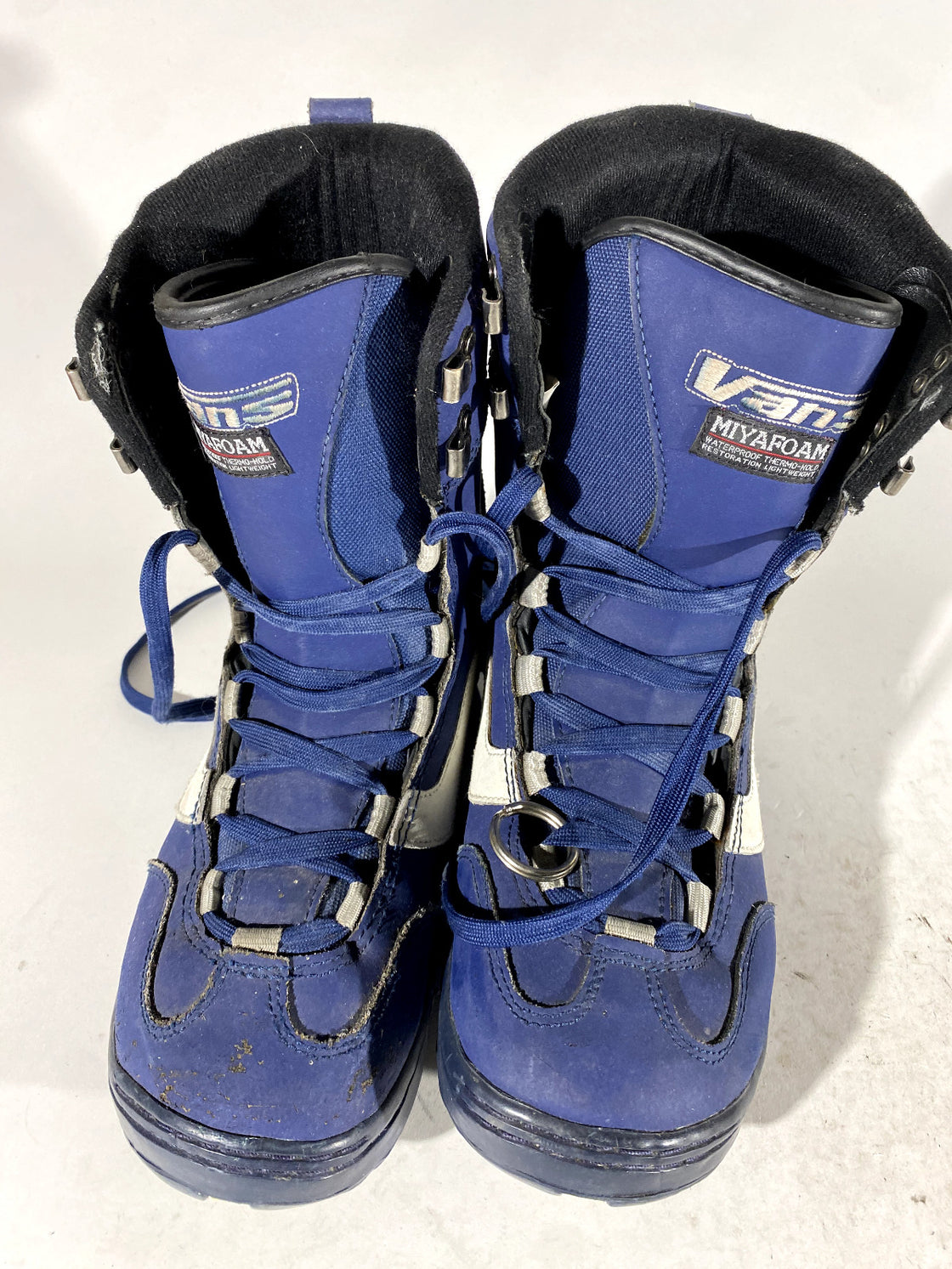 VANS Snowboard Boots Size EU42.5, US9.5, UK8.5, Unisex Mondo 275 mm