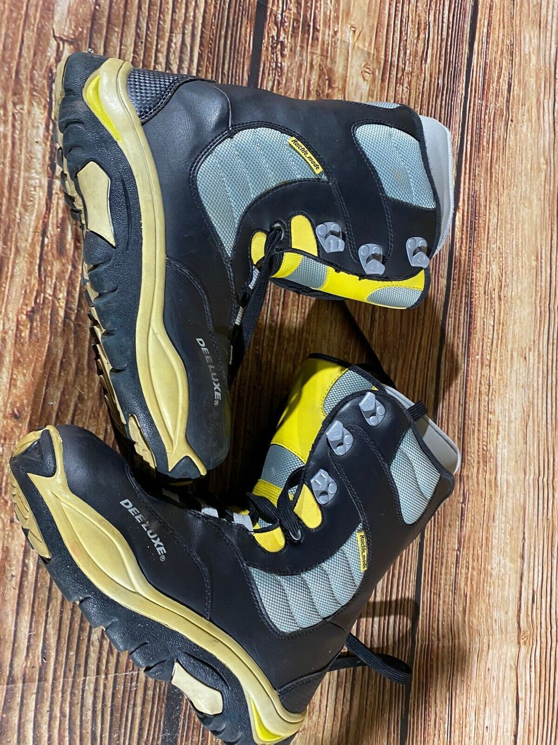 DEELUXE Snowboard Boots Size EU42, US9, UK8, Mondo 265 mm E