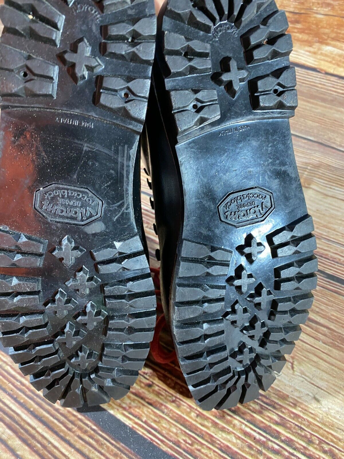 ROCCIA Leather Vintage Alpine Ski Boots EU41, US7.5, Mondo 260 Cable Bindings