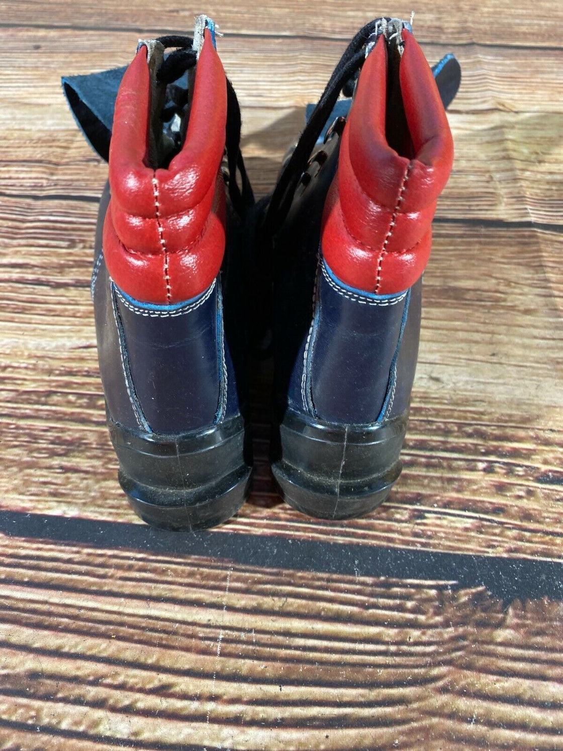 Vintage Alpine Ski Boots Skiing EU38, US5.5 Mondo 243 Retro Cable Bindings KL76