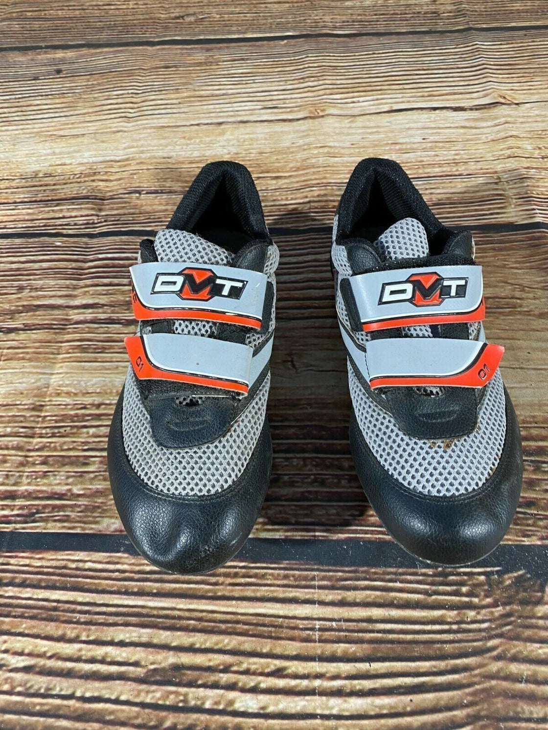 DMT Road Cycling Shoes Clipless Biking Boots Size EU 38 with Cleats