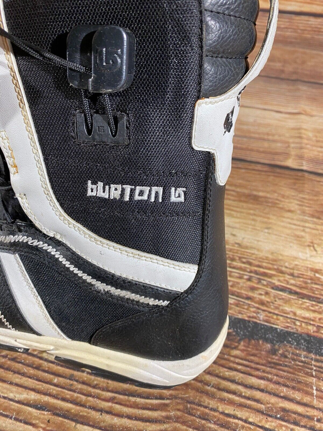 BURTON Snowboard Boots Size EU38, US6, UK5, Mondo 235 mm D