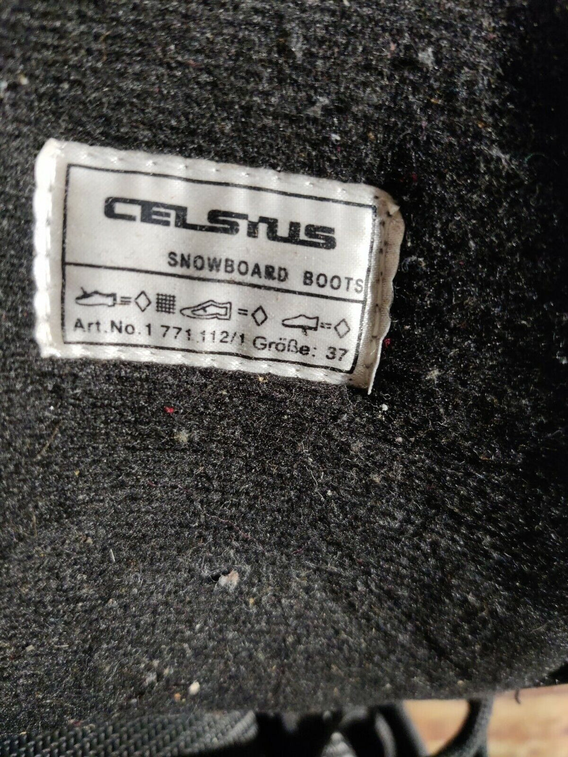 CELSIUS Snowboard Boots Size EU37, US5.5, UK4.5, Mondo 233 mm A