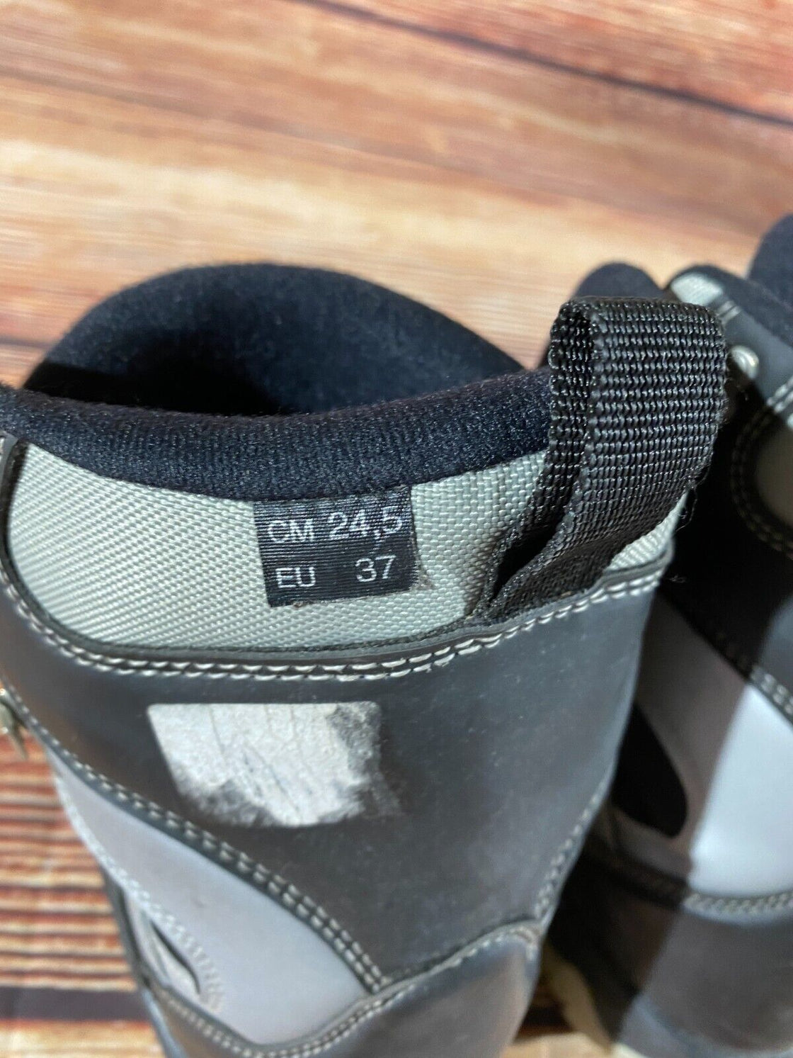 ESKEW Snowboard Boots Size EU37, US5, UK4 Mondo 238 mm