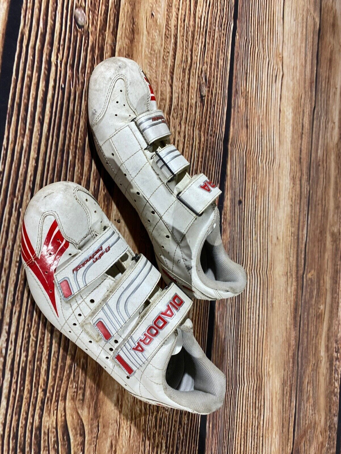 DIADORA Road Cycling Shoes Biking Boots 3 Bolts Size EU41, US8, Mondo 255