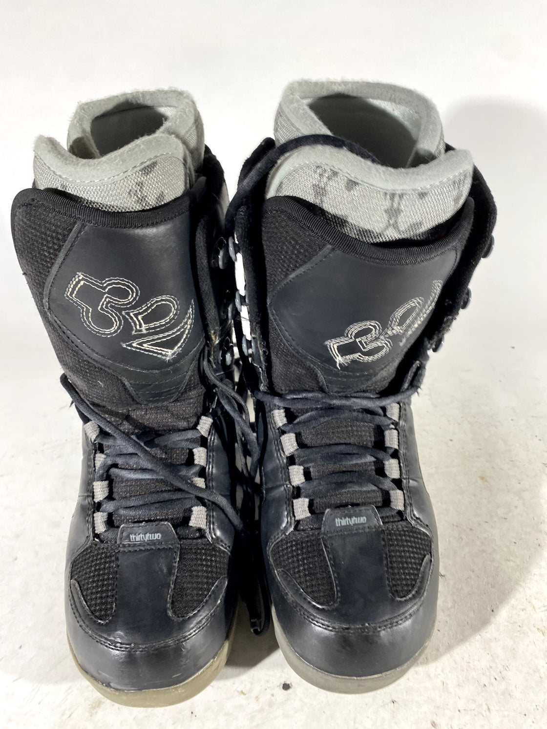 THIRTYTWO Snowboard Boots Size EU42.5, US9.5, UK8.5, Unisex Mondo 270 mm