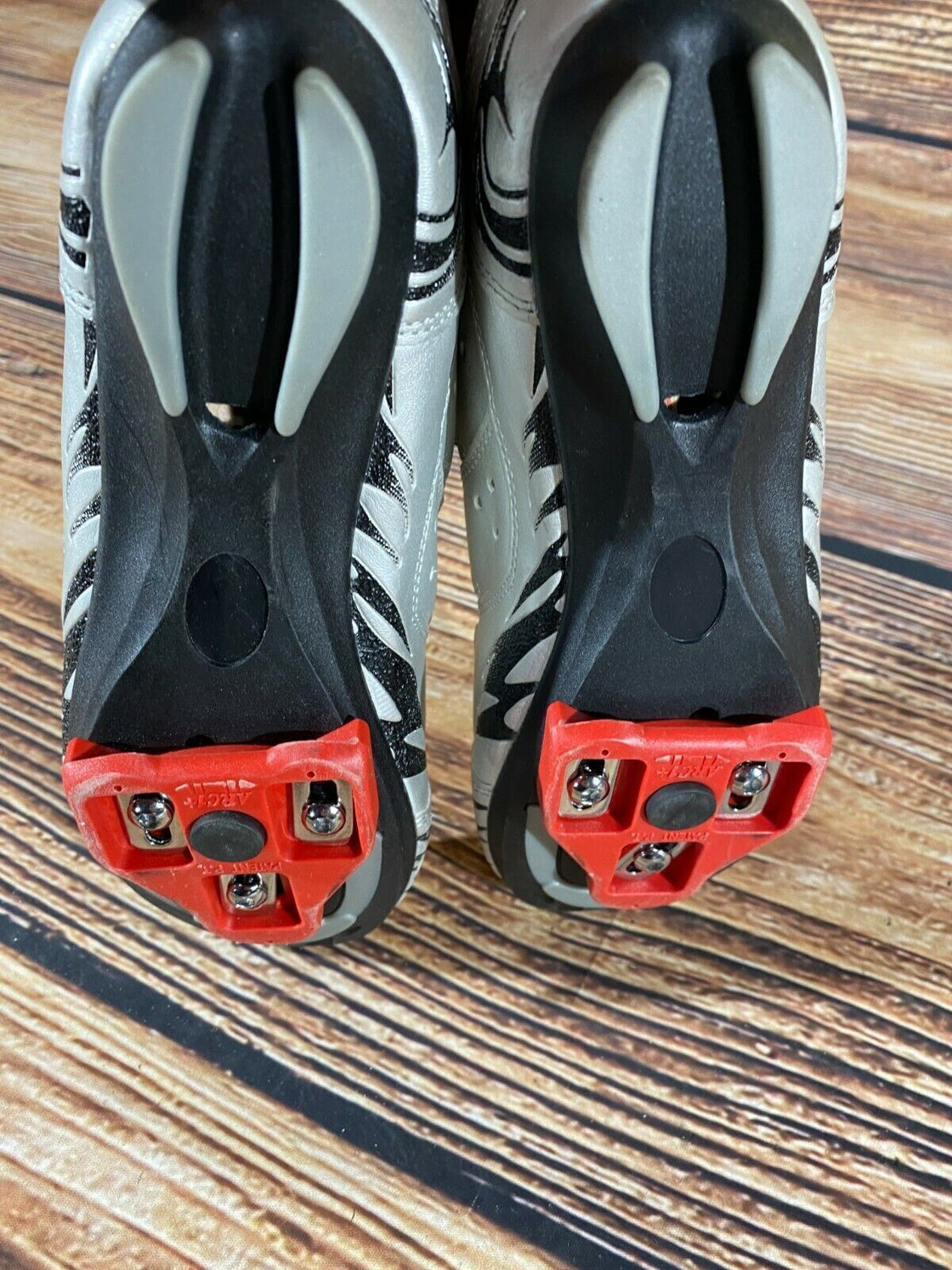 EXUS Road Cycling Shoes Biking Boots 3 Bolts Size EU39, US6.5, Mondo 250