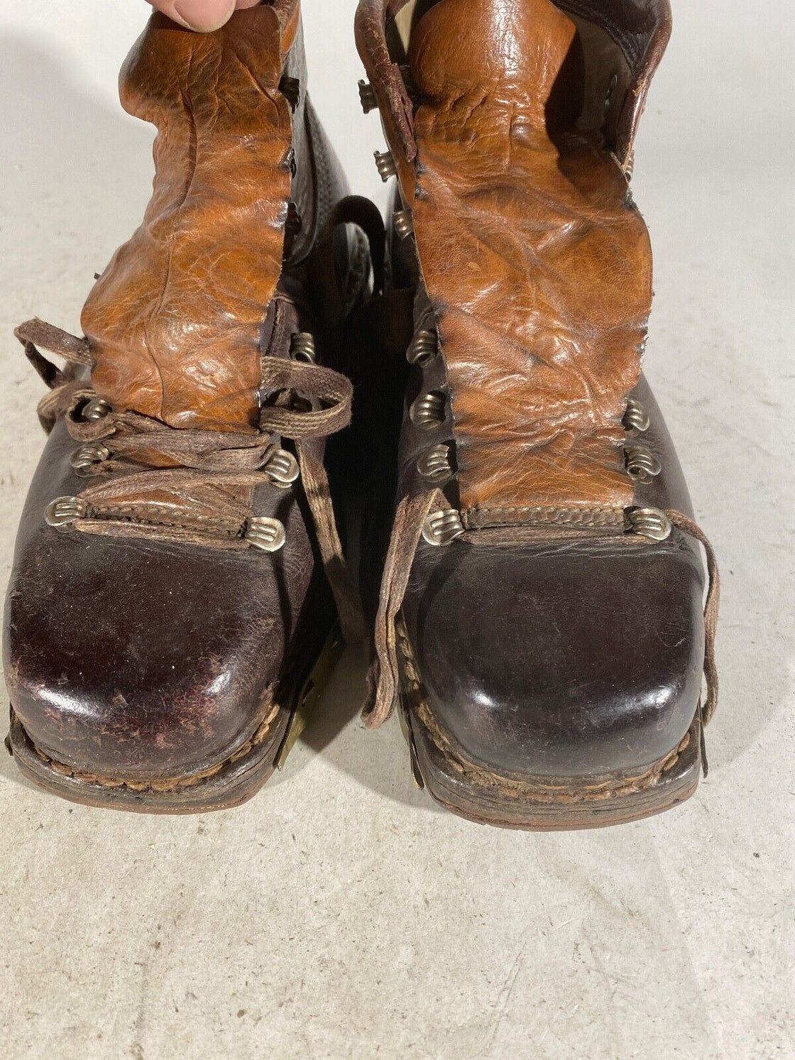 JRUS Vintage Cross Country Ski Boots Kandahar Old Cable EU41 US7 Mondo 265 KL69