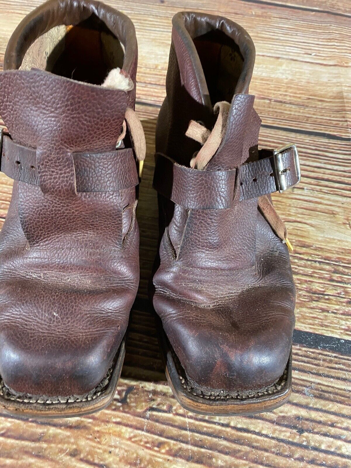 WEAR DROOF Vintage Cross Country Ski Boots Kandahar Cable Bindings EU41 US7 KL33