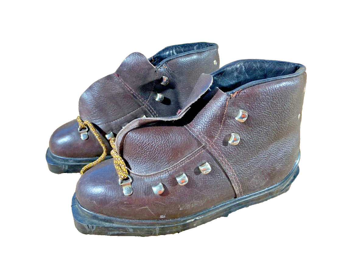 Vintage Alpine Ski Boots US6.5, UK6 Mondo 250 for Retro Cable Bindings