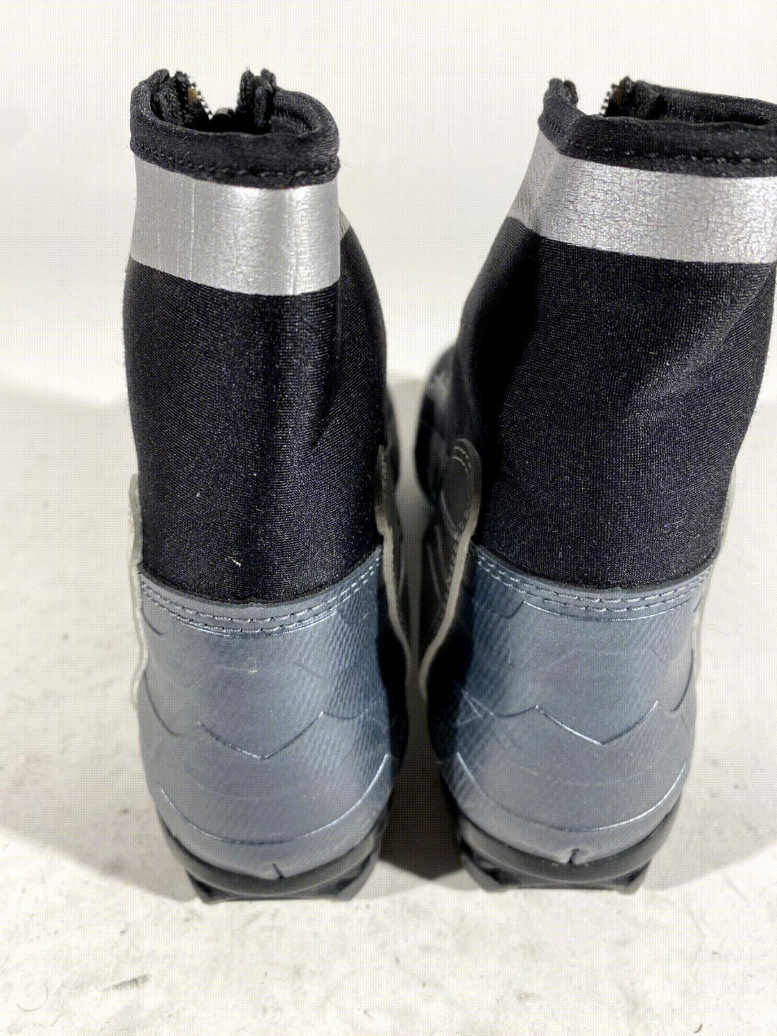 Alpina ST10 Nordic Cross Country Ski Boots Size EU41 US8 for NNN 851