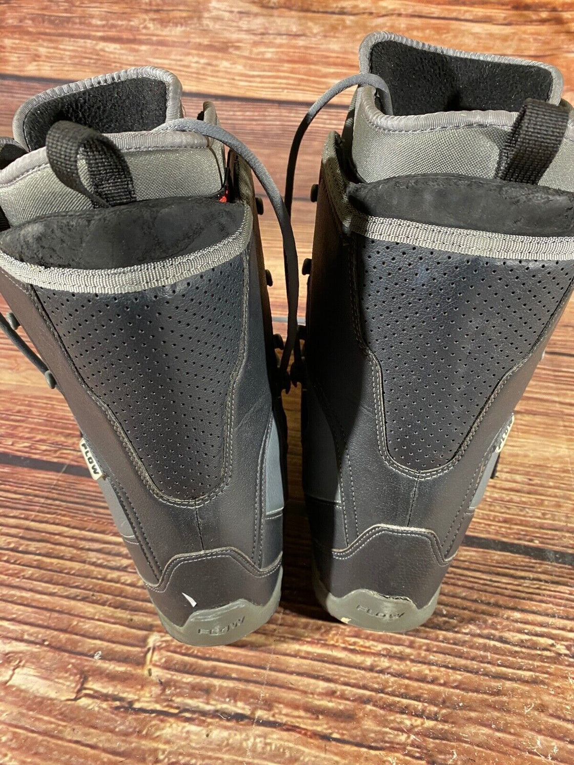 FLOW Snowboard Boots Size EU41, US8, UK7, Mondo 250 mm C